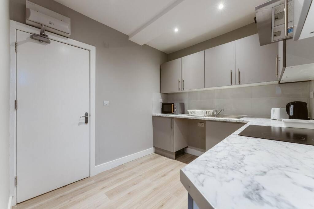 Charming Central London Kitchenette - Your Ideal Stay In The Heart Of The City Eksteriør billede