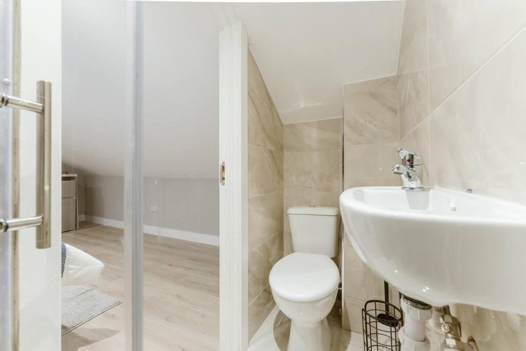 Charming Central London Kitchenette - Your Ideal Stay In The Heart Of The City Eksteriør billede